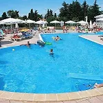 Park Plava Laguna Villa *