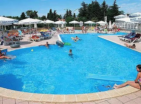 Park Plava Laguna Willa *