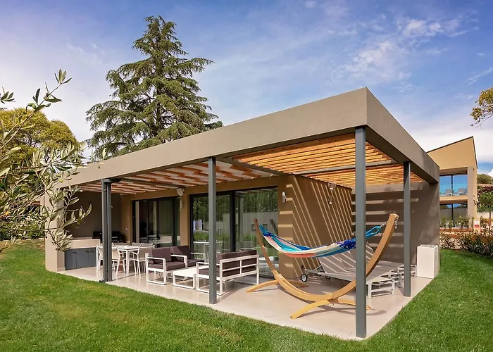 Park Plava Laguna Villa